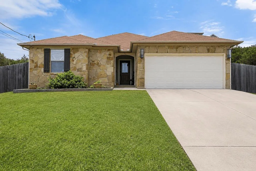 3 bed, 2.0 bath, 1797 sqft, $2,800 — Photo 1