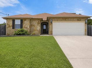 714 Newport Dr, Spicewood, TX 78669