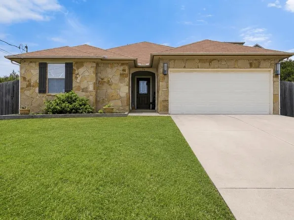 714 Newport Dr, Spicewood, TX 78669