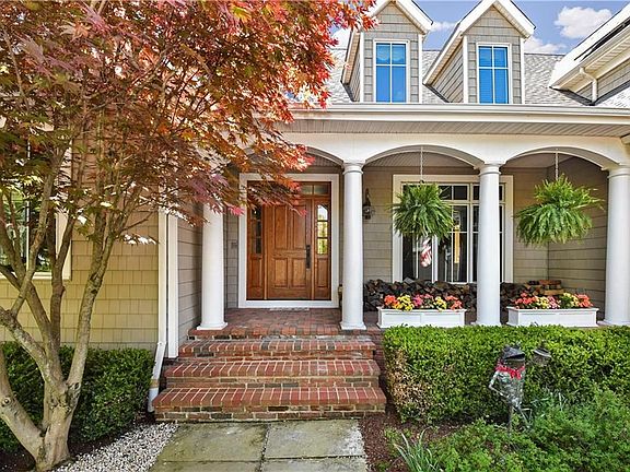 2nd image of 40 N Strawberry Ln