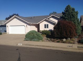 369 Kingfisher Ct SE, Albany, OR 97322