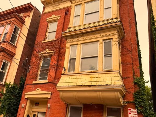 381 8th St APT 3