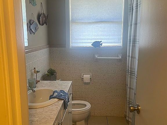 3rd image of 2504 Avenue G