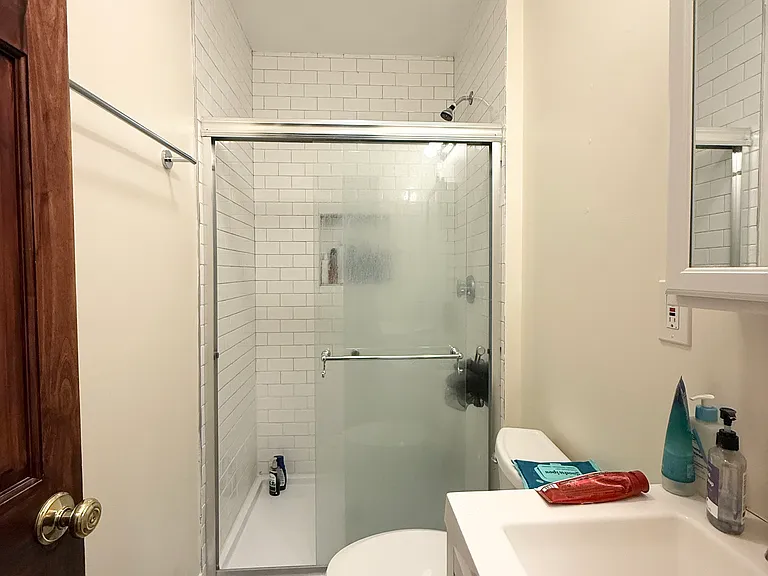 146 Webster Ave #1 — Photo 7