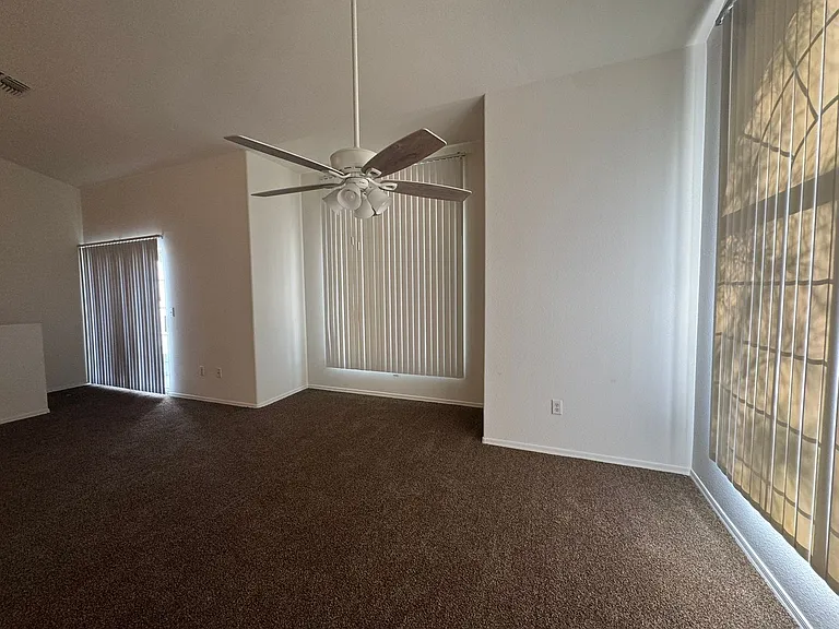 1344 Park Ln — Photo 17