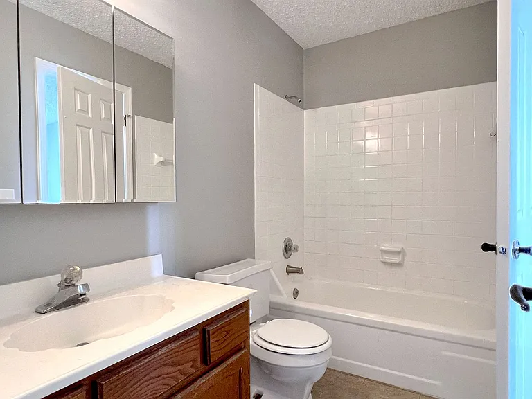 1870 Avenue Q SW — Photo 14