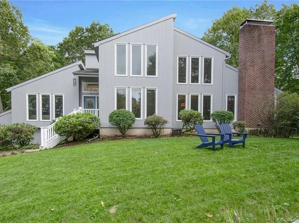 56 Strickland Street, Glastonbury, CT 06033