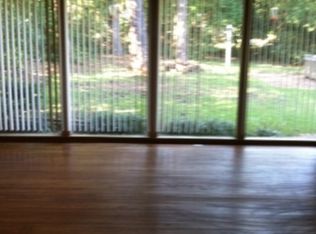 1005 W Pinecrest Dr, Marshall, TX 75670