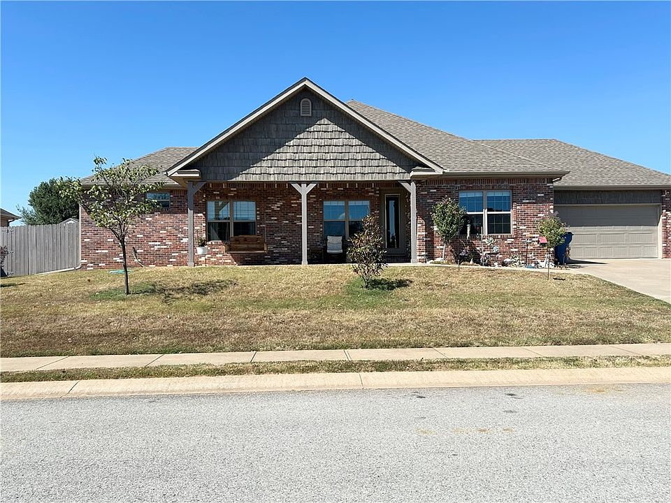 1st image of 777 Harper Dr