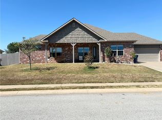777 Harper Dr, Pea Ridge, AR 72751