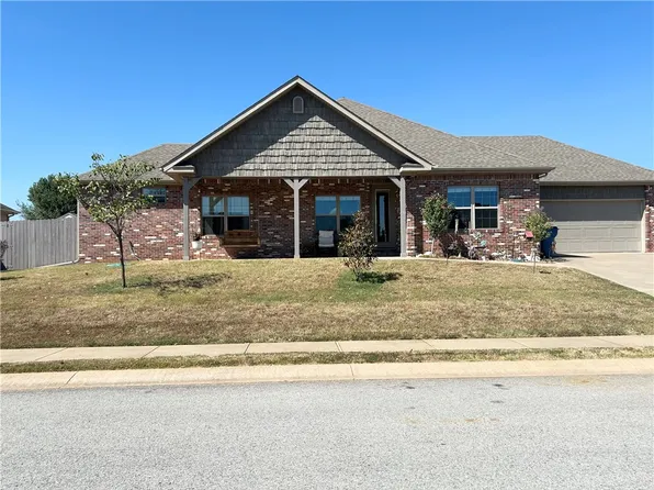 777 Harper Dr, Pea Ridge, AR 72751