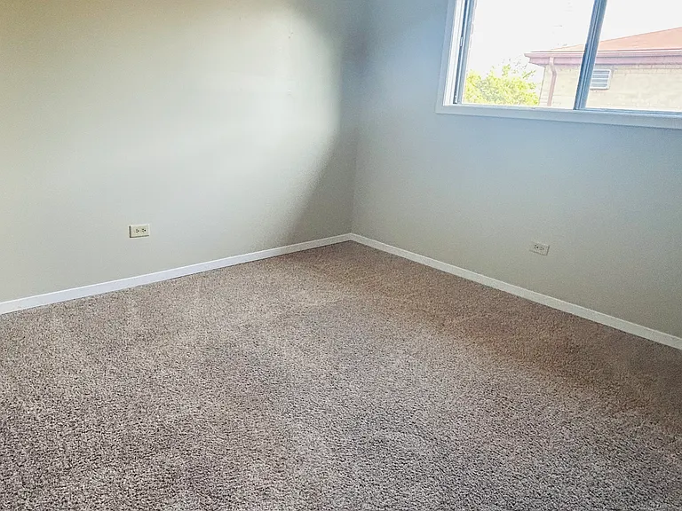 14547 Lamon Ave #3S — Photo 7