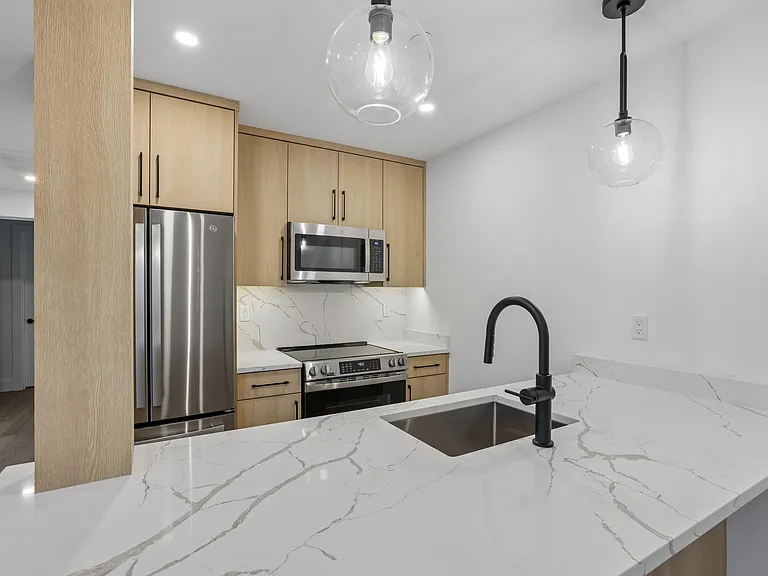 325 Manville Rd #201 — Photo 8