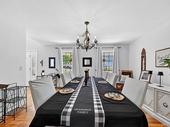 3rd image of 16 Willard Place