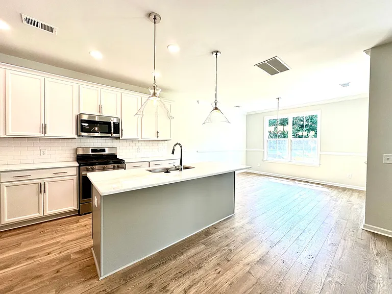 8692 Windsor Hill Blvd — Photo 10