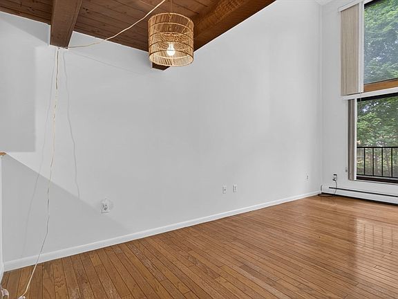 4th image of 993 Massachusetts Ave APT 113