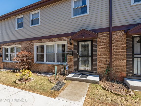 2nd image of 2020 W Lunt Ave Unit B