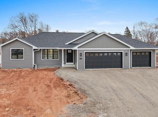 526 Rosemary Ct, Pulaski, WI 54162