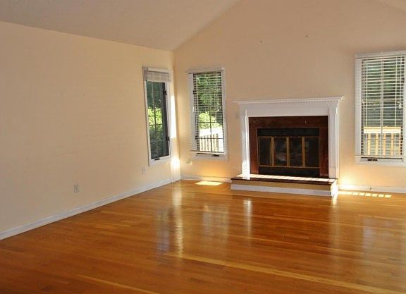 5th image of 206 Buckingham Dr