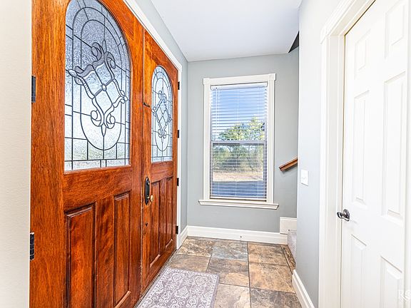 4th image of 22585 Harbor View Ln
