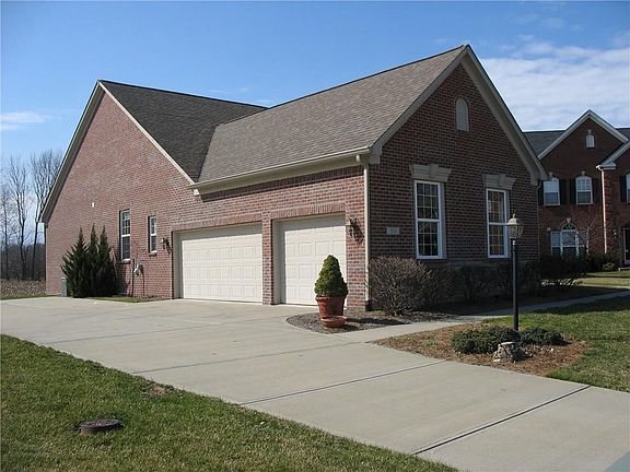 3rd image of 370 Kelley Ln