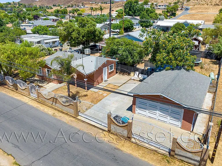 23865 Goetz Dr — Photo 24