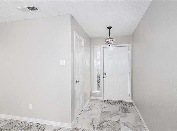 3rd image of 1307 Saturn St