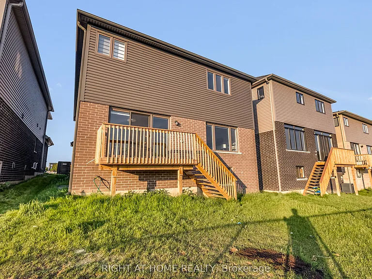 330 Gillespie Dr — Photo 23