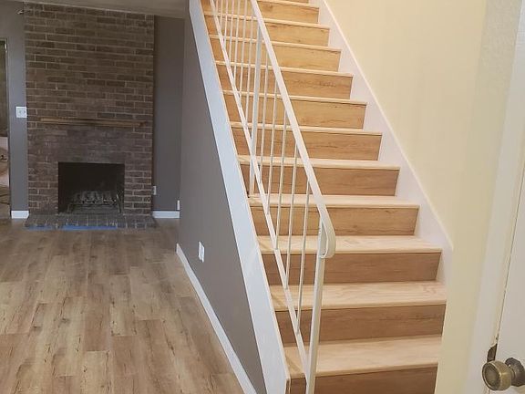 5th image of 1558 Newborough Dr