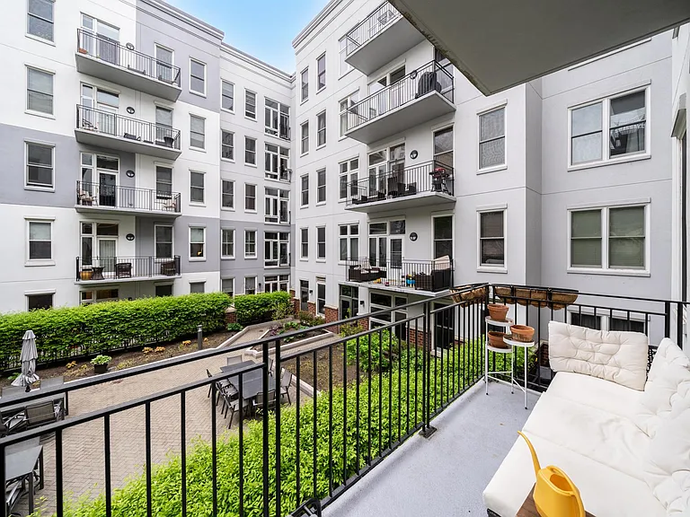 1100 Adams St #316 — Photo 11