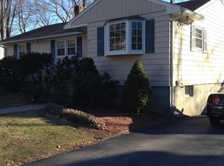 11 Barr St, Worcester, MA 01602