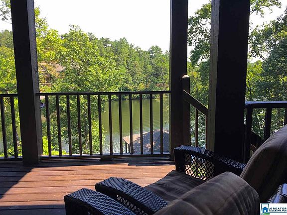 5th image of 371 Cove Dr