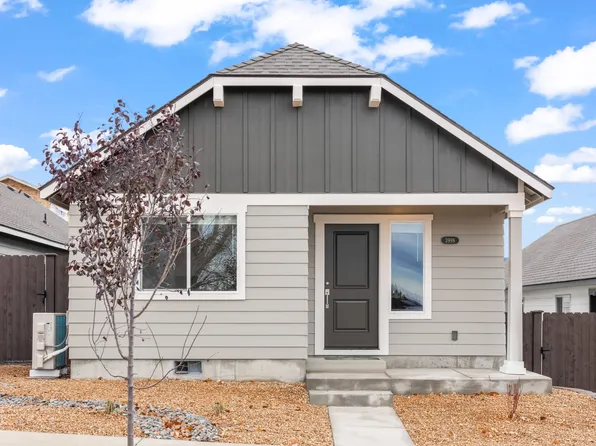 3998 SW Obsidian Ave, Redmond, OR 97756