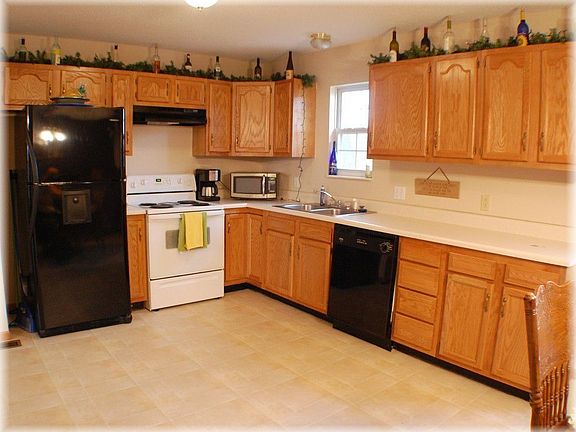Large kitchen with plenty of room for a large table!