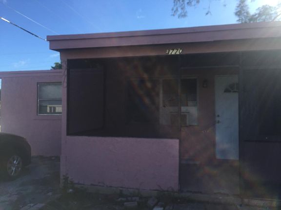 5th image of 3770 Seacrest Blvd