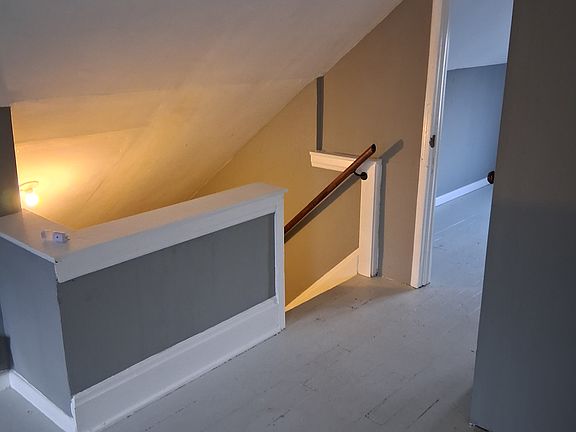4th image of 2297 1/2 Indianola Ave #2
