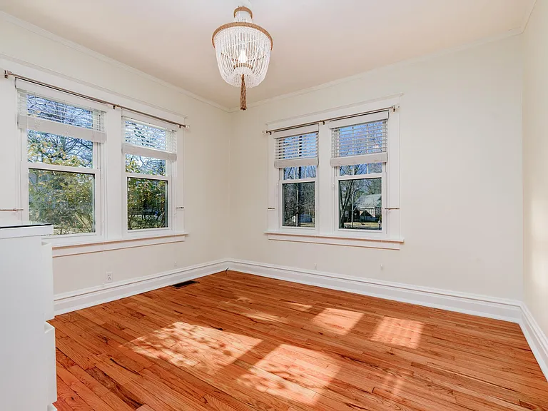 516 Goethe Ave — Photo 12