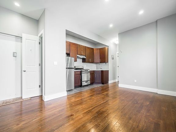 2nd image of 2026 Ocean Ave #5