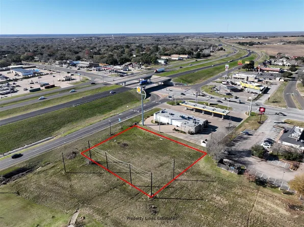1200 Highway 6 Loop, Navasota, TX 77868