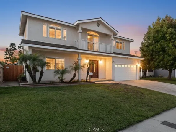 8831 Glider Ave, Los Angeles, CA 90045