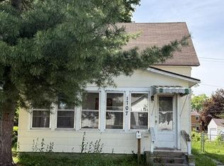 1707 Charles STREET, La Crosse, WI 54603
