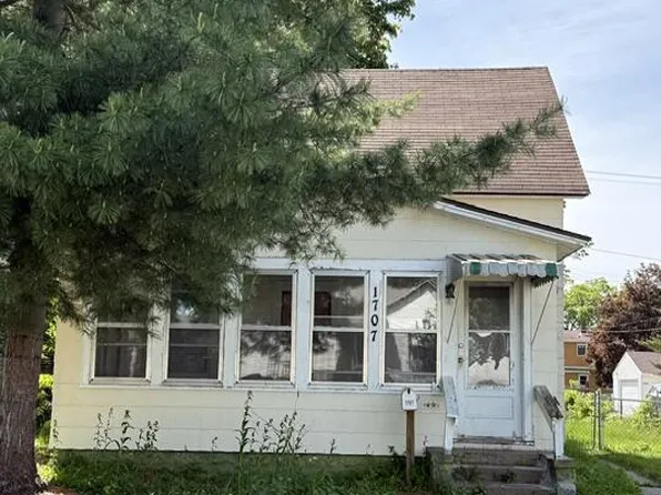 1707 Charles STREET, La Crosse, WI 54603