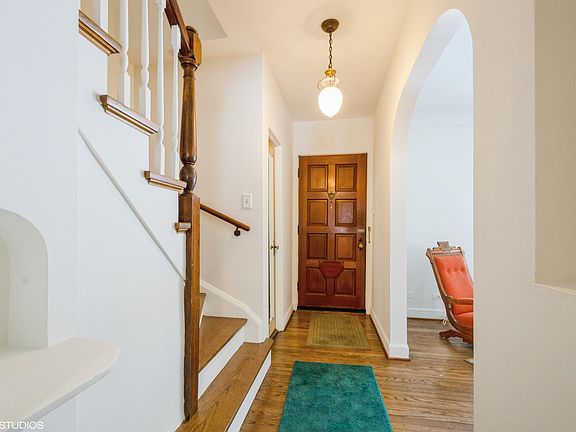 4th image of 7051 N Oleander Ave