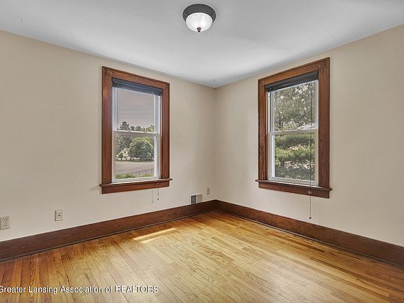 3rd image of 2197 Bertha St