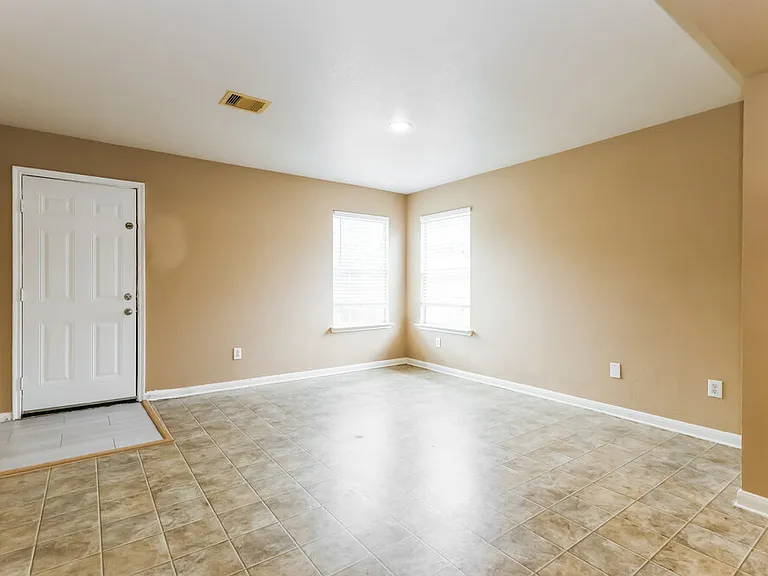 22123 Greengate Dr — Photo 6