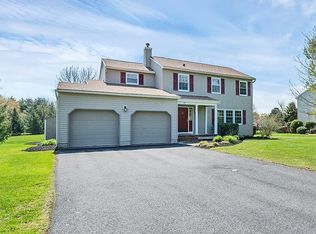 29 Redwood Ter, Flemington, NJ 08822