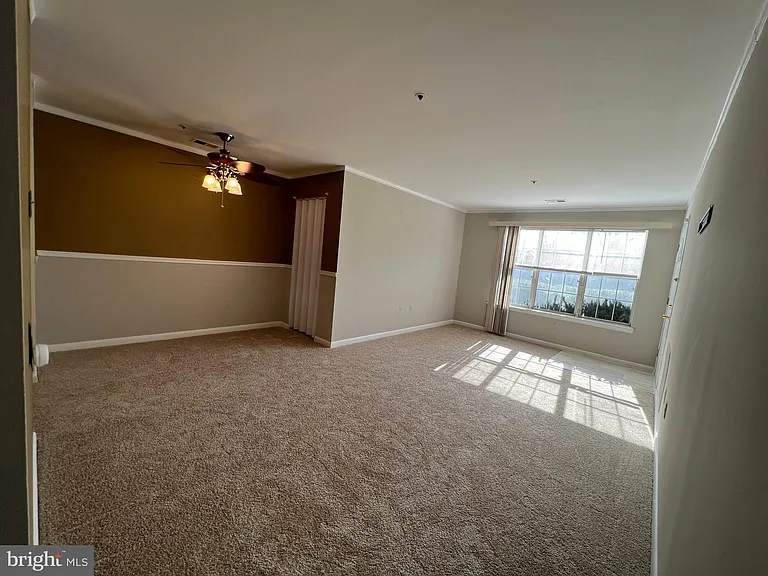 8720 Grasmere Ct #8720 — Photo 2