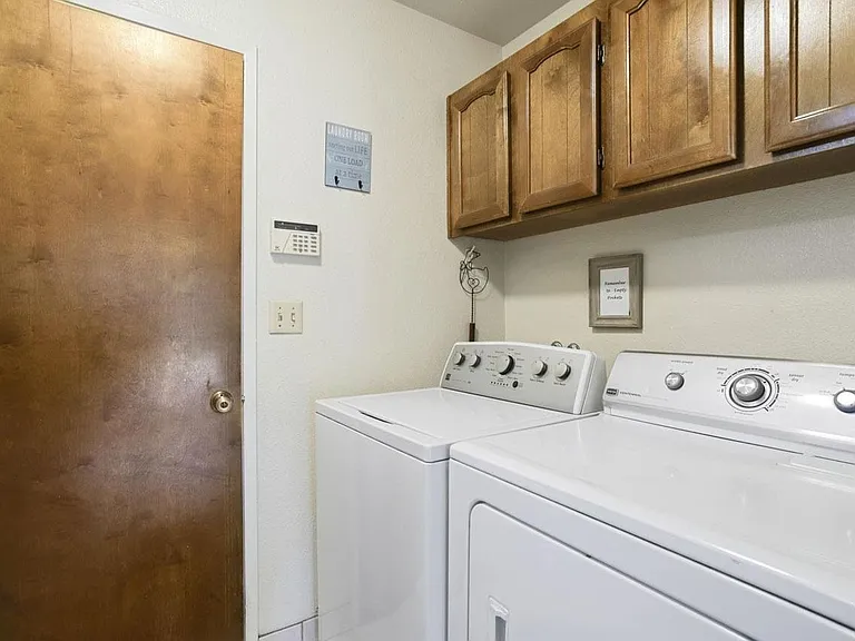 5205 Verdi Way — Photo 25