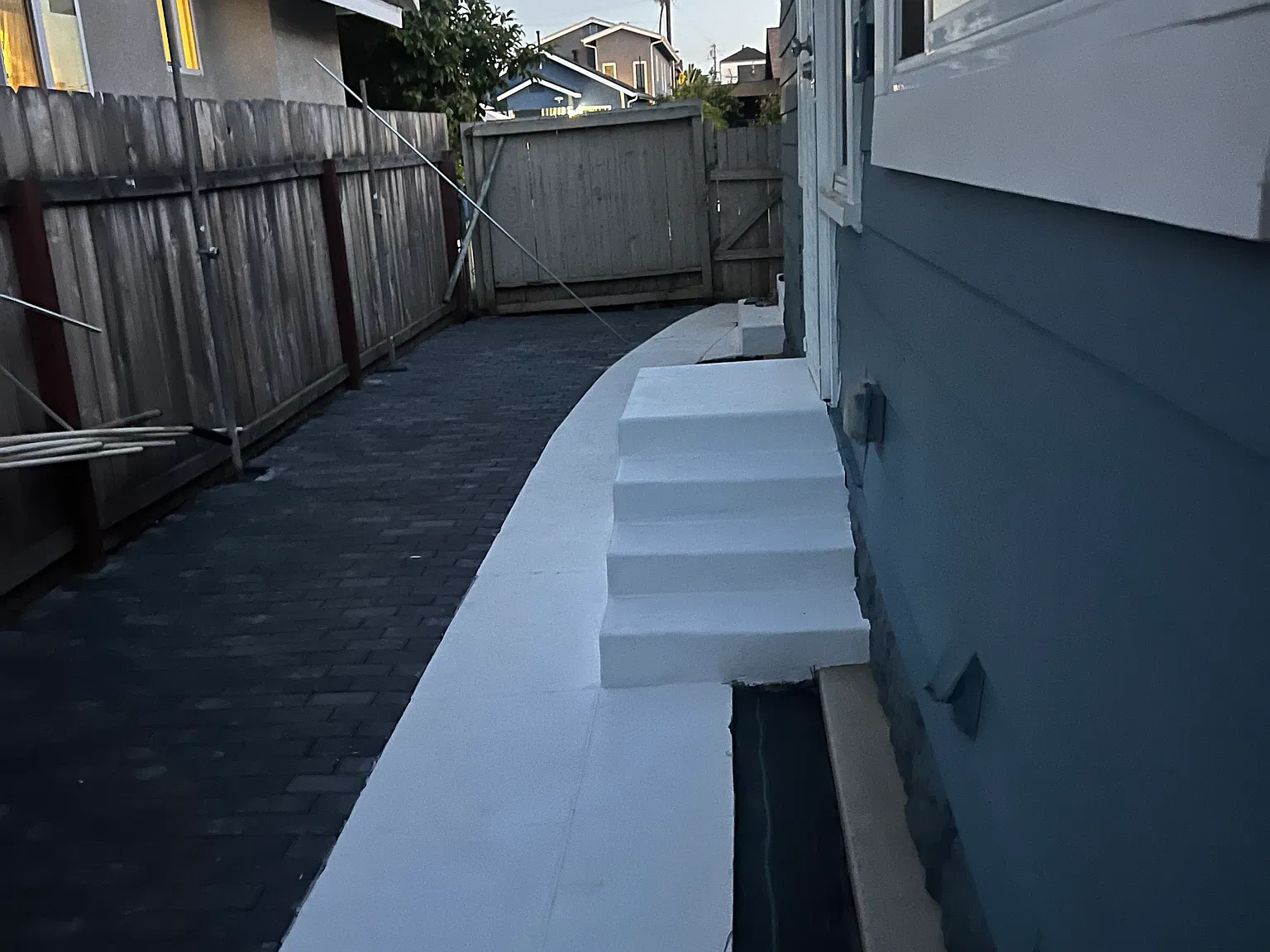 2 bed, 900 sqft, $3,050 — Photo 1