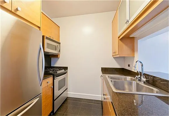 Rented by Profit Realty | media 18